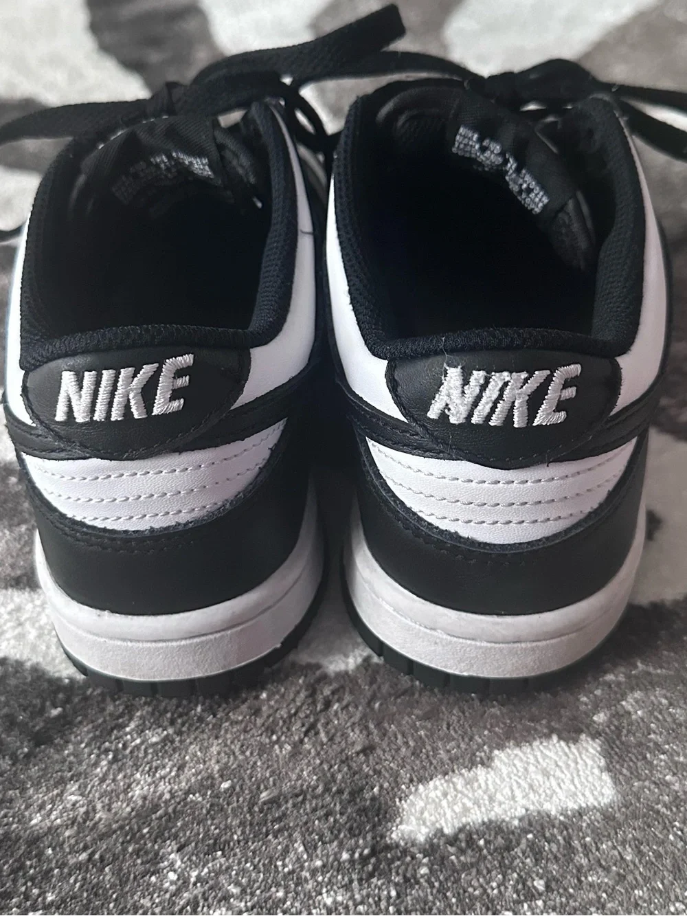 Nike  Dunk Low, size 4Y